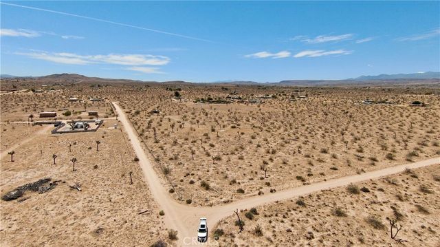 1903 Osgood Avenue, Landers, CA 92285