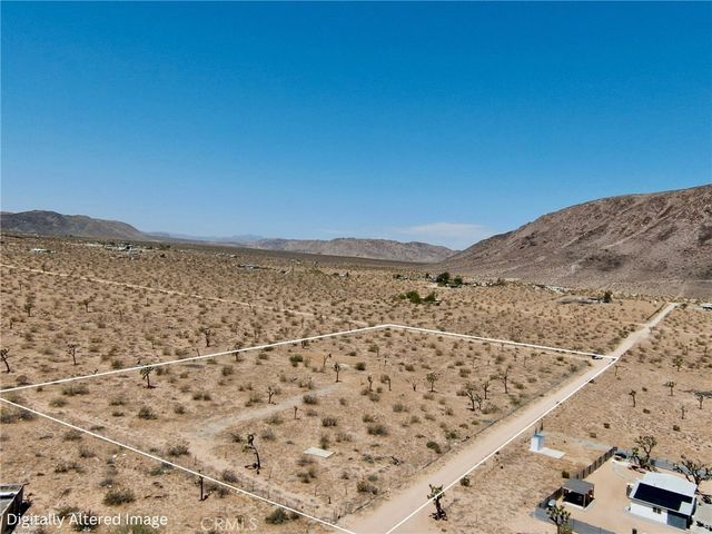 1903 Osgood Avenue, Landers, CA 92285
