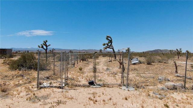 1903 Osgood Avenue, Landers, CA 92285