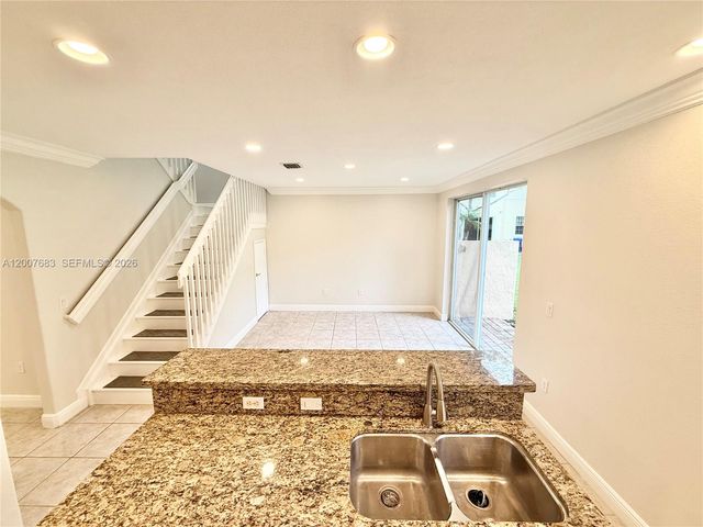 2674 SW 84th Ter 102, Miramar, FL 33025