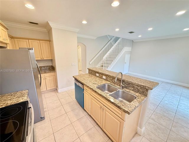 2674 SW 84th Ter 102, Miramar, FL 33025