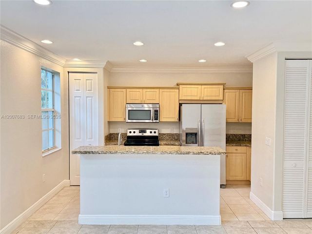 2674 SW 84th Ter 102, Miramar, FL 33025