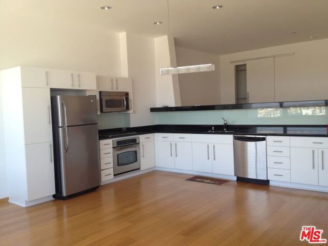 1100 Wilshire Boulevard 1805, Los Angeles, CA 90017