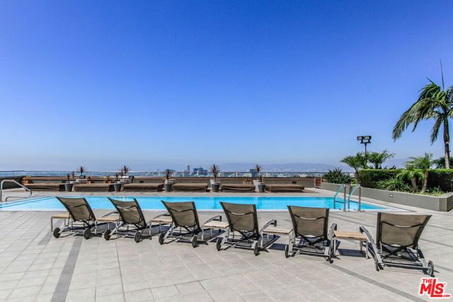 1100 Wilshire Boulevard 1805, Los Angeles, CA 90017