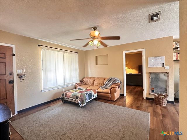 421 Broadway Street, San Marcos, TX 78666