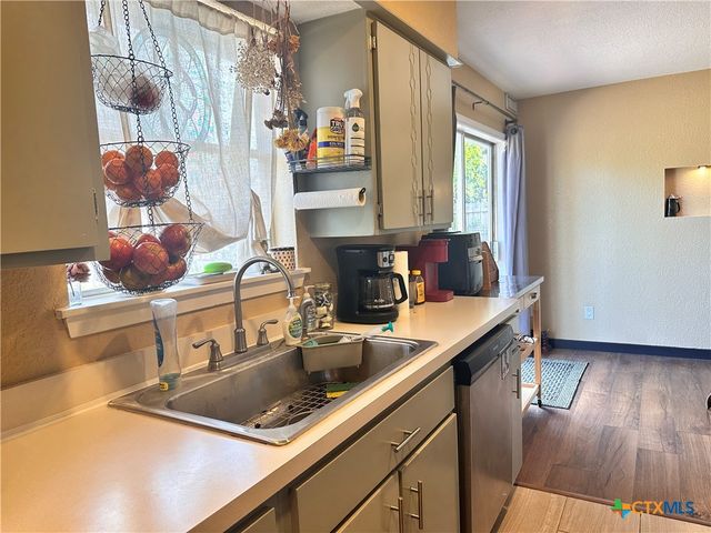 421 Broadway Street, San Marcos, TX 78666