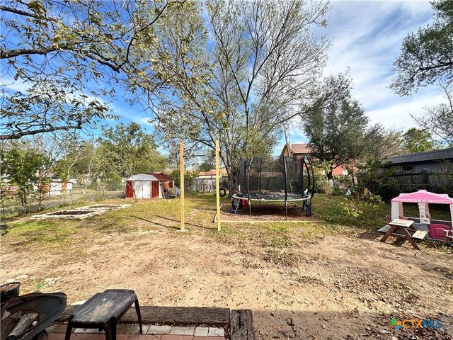 421 Broadway Street, San Marcos, TX 78666