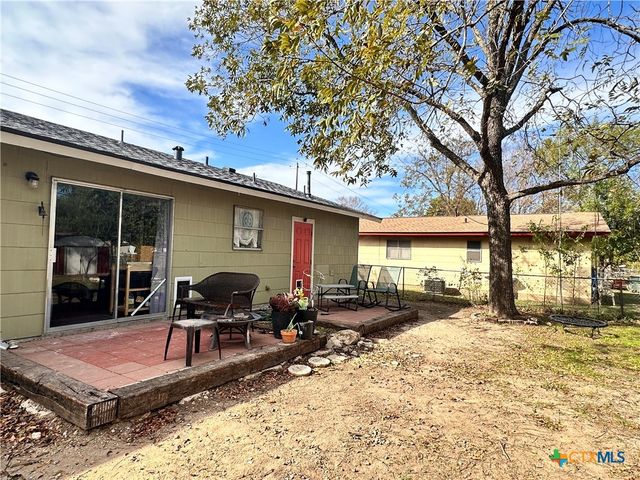 421 Broadway Street, San Marcos, TX 78666