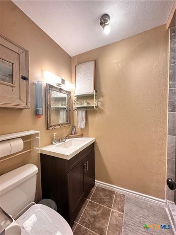 421 Broadway Street, San Marcos, TX 78666