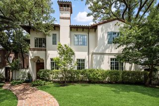 1915 Kirby Drive, Houston, TX 77019