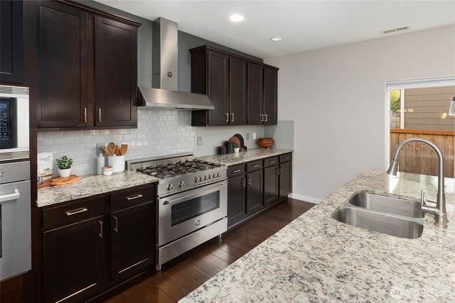 10219 125th Avenue NE, Kirkland, WA 98033