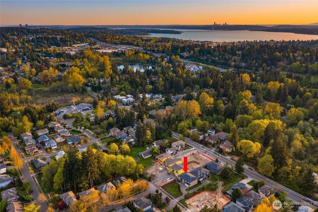 10219 125th Avenue NE, Kirkland, WA 98033