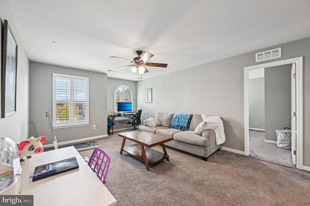 1211 LONG FARM LN, Brunswick, MD 21716