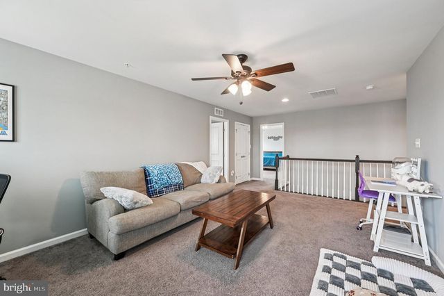 1211 LONG FARM LN, Brunswick, MD 21716