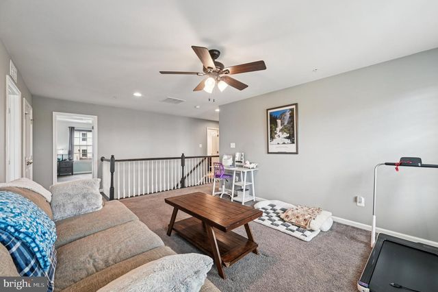 1211 LONG FARM LN, Brunswick, MD 21716