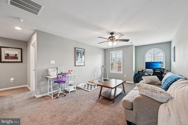 1211 LONG FARM LN, Brunswick, MD 21716