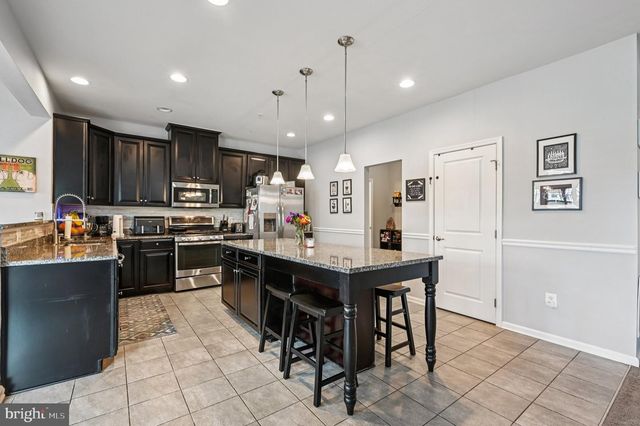 1211 LONG FARM LN, Brunswick, MD 21716