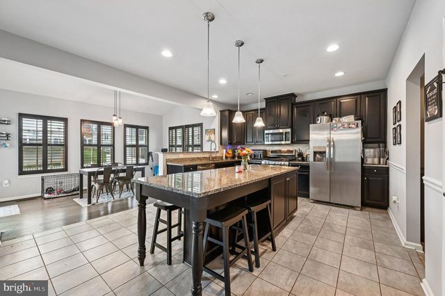 1211 LONG FARM LN, Brunswick, MD 21716