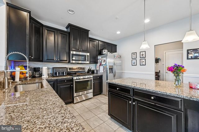 1211 LONG FARM LN, Brunswick, MD 21716