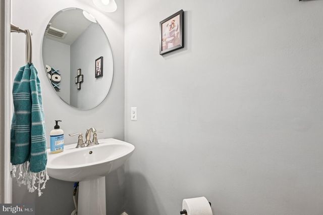 1211 LONG FARM LN, Brunswick, MD 21716