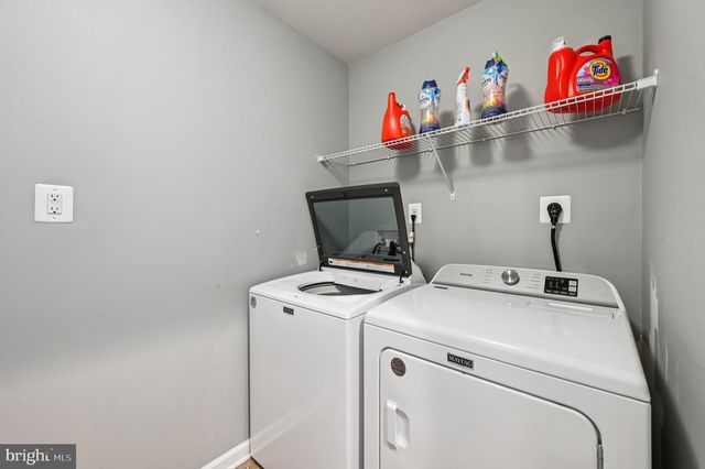 1211 LONG FARM LN, Brunswick, MD 21716