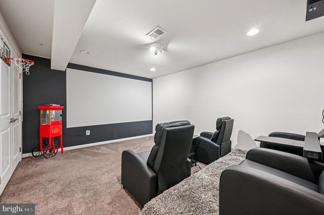 1211 LONG FARM LN, Brunswick, MD 21716