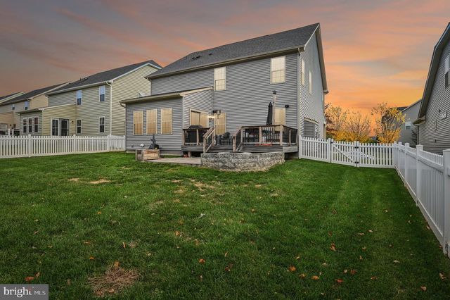 1211 LONG FARM LN, Brunswick, MD 21716