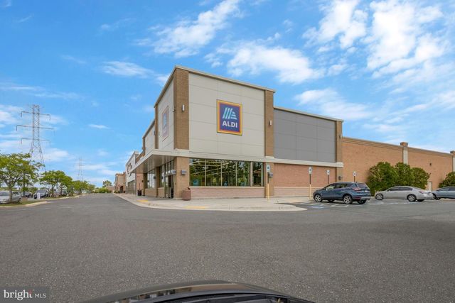 5905 SAINT GILES WAY, Alexandria, VA 22315