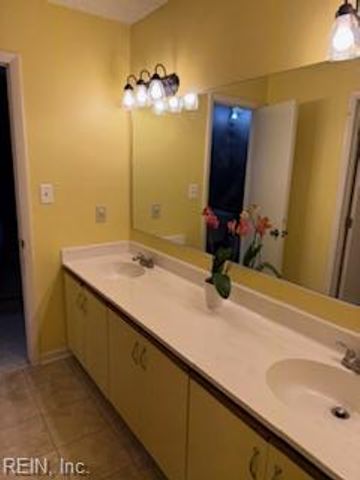 1161 Treefern DR, Virginia Beach, VA 23451