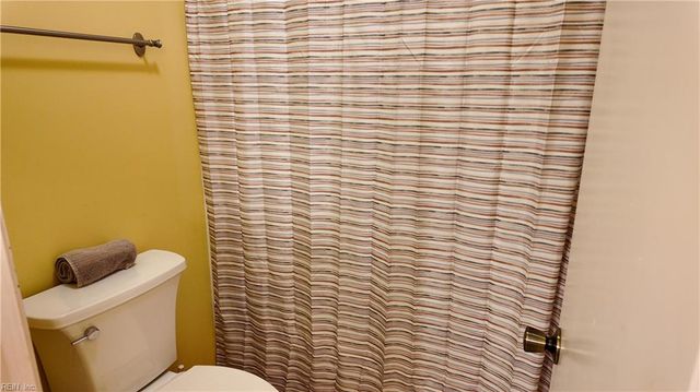 1161 Treefern DR, Virginia Beach, VA 23451