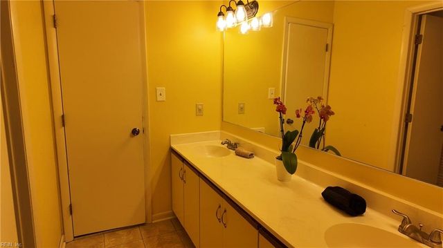 1161 Treefern DR, Virginia Beach, VA 23451