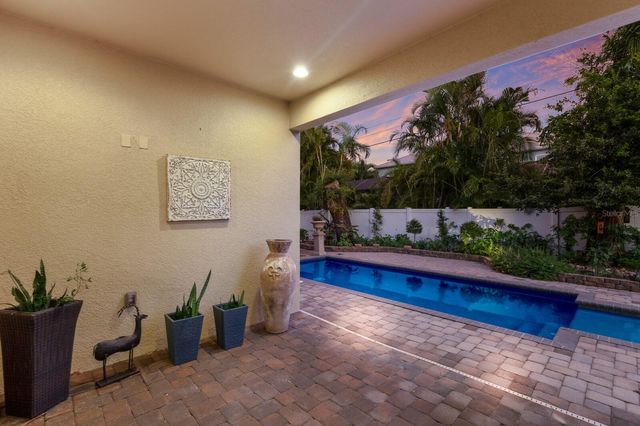 1856 HYDE PARK STREET, Sarasota, FL 34239