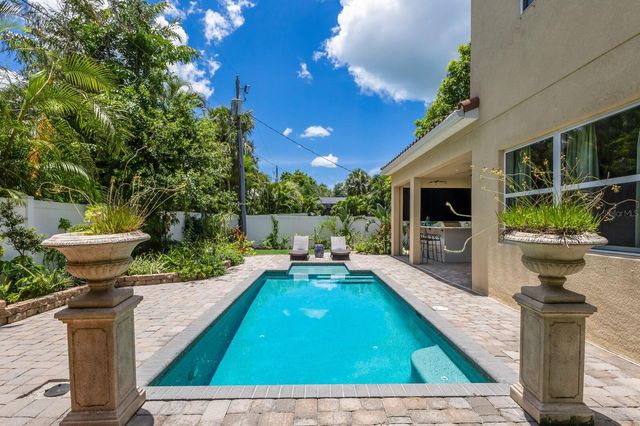 1856 HYDE PARK STREET, Sarasota, FL 34239