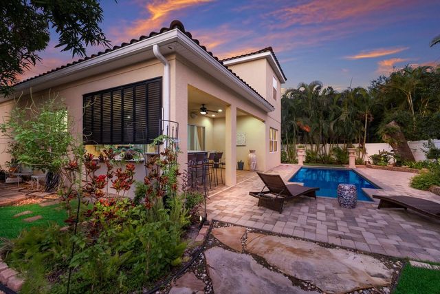 1856 HYDE PARK STREET, Sarasota, FL 34239