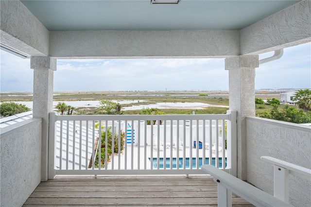 337 Piper Blvd, Port Aransas, TX 78373