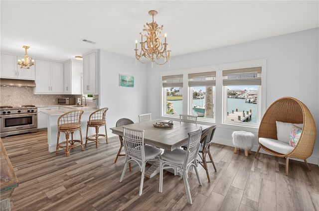 337 Piper Blvd, Port Aransas, TX 78373