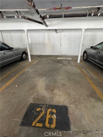 18408 Hatteras 13, Tarzana (los Angeles), CA 91356