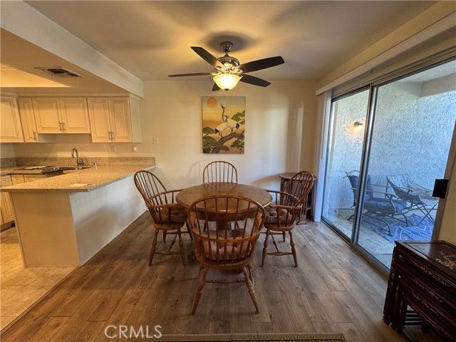 18408 Hatteras 13, Tarzana (los Angeles), CA 91356