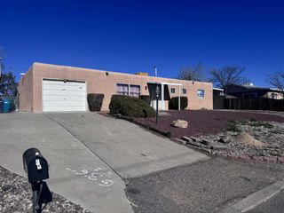 4607 Sabana Grande Avenue SE, Rio Rancho, NM 87124