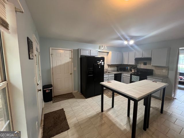 166 Barnetts Bridge Road, Jackson, GA 30233
