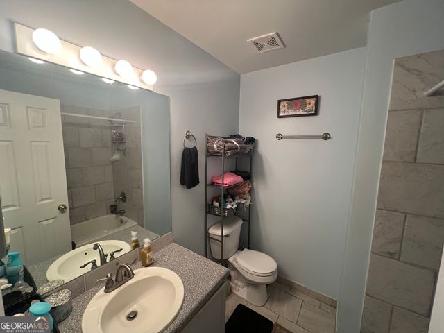 166 Barnetts Bridge Road, Jackson, GA 30233