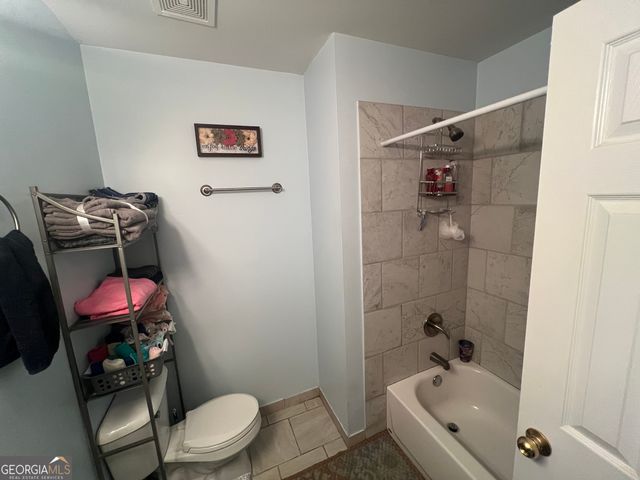 166 Barnetts Bridge Road, Jackson, GA 30233