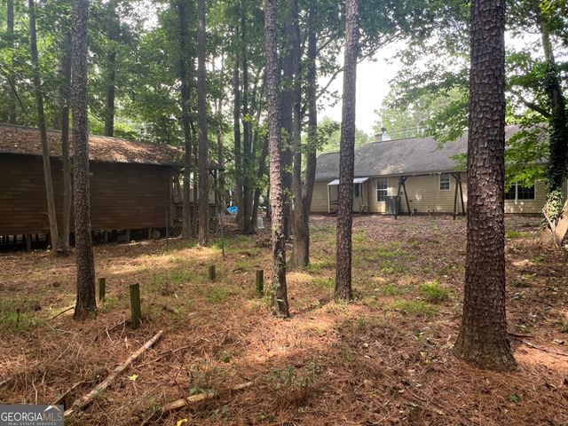 166 Barnetts Bridge Road, Jackson, GA 30233