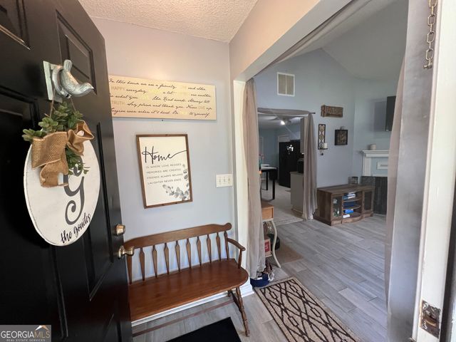 166 Barnetts Bridge Road, Jackson, GA 30233
