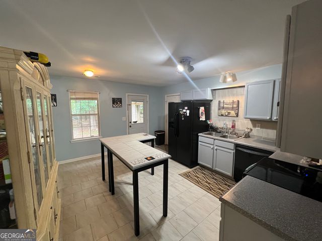 166 Barnetts Bridge Road, Jackson, GA 30233