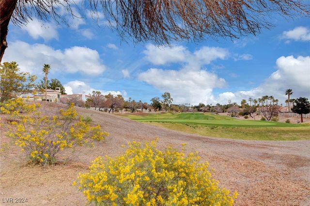 4810 Black Bear Road 202, Las Vegas, NV 89149