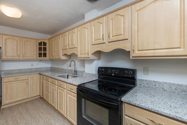 3663 Grand- Avenue 501, Des Moines, IA 50312