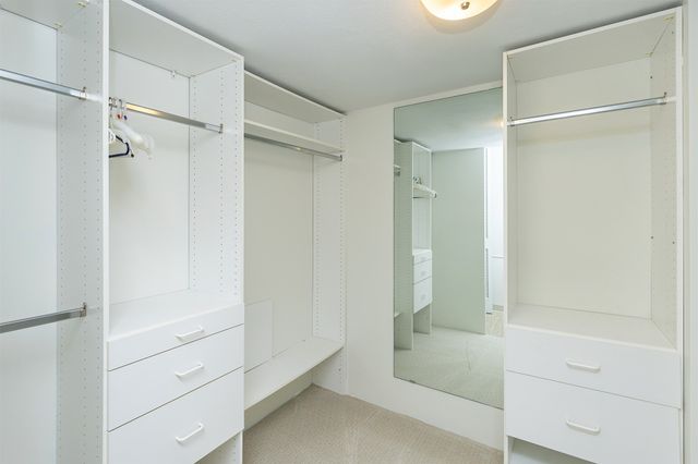 3663 Grand- Avenue 501, Des Moines, IA 50312