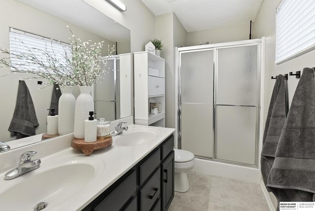 18656 U Street, Omaha, NE 68135