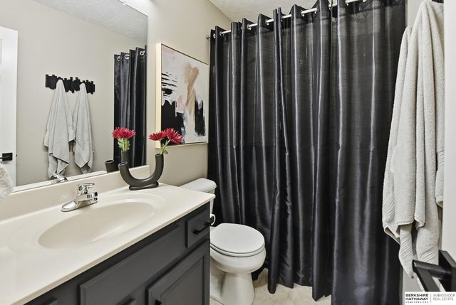 18656 U Street, Omaha, NE 68135